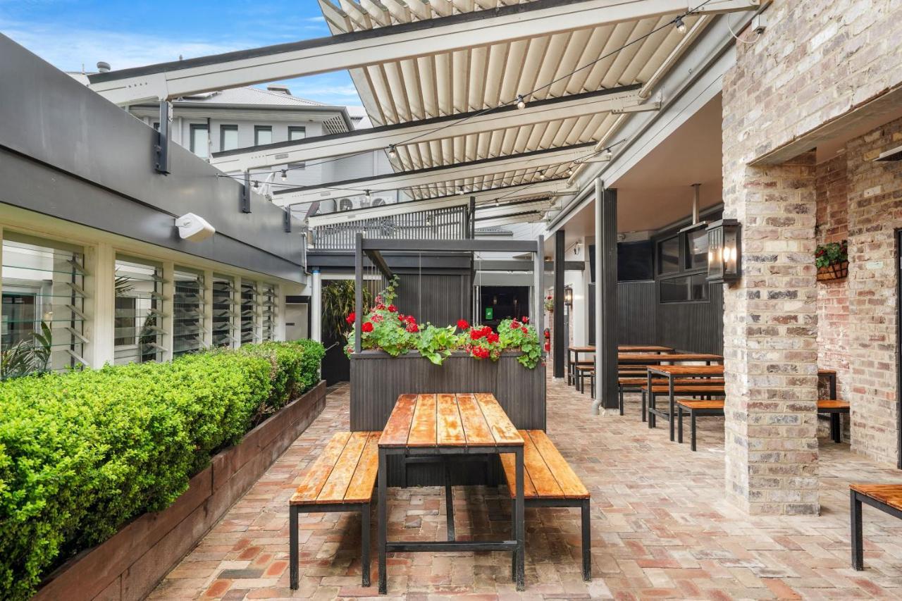 Grand Hotel And Studios Wyong Exterior photo