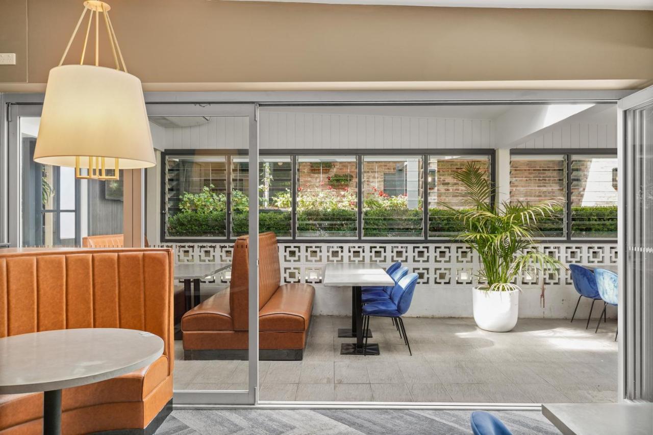 Grand Hotel And Studios Wyong Exterior photo